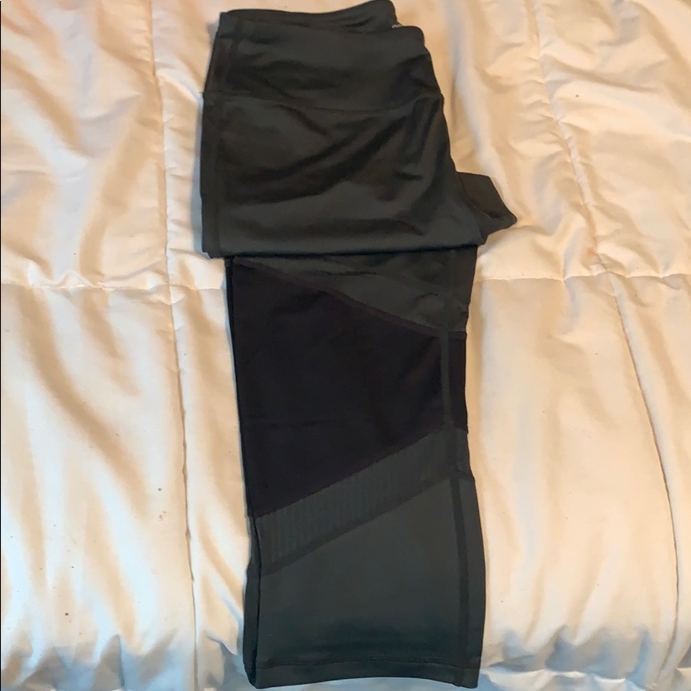 NWOT Reebok leggings